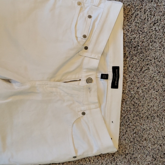 ✨BANANA REPUBLIC WHITE GIRLFRIEND JEANS SIZE 2 / 26✨ - Picture 7 of 9